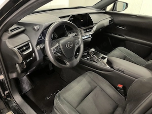 Lexus UX - imagine 5