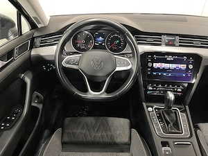 Volkswagen Passat - imagine 6