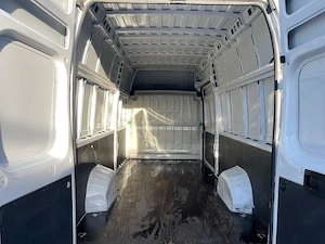 Peugeot Boxer - imagine 10