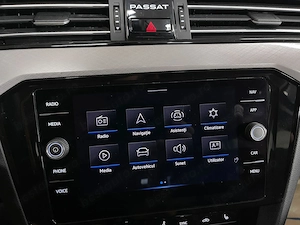Volkswagen Passat - imagine 17