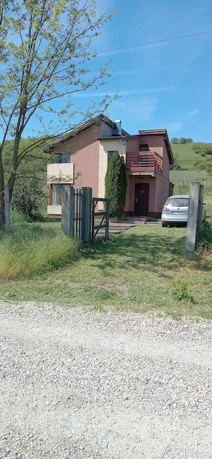 Vand tereren 2400mp si casa de vacanta P+M