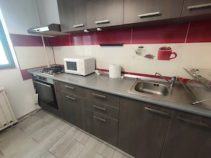 Inchiriez apartament 3 camere Sebastian - imagine 5