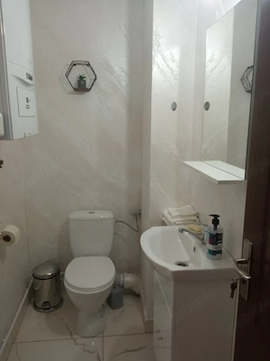 Apartament 3 camere de inchiriat - imagine 2