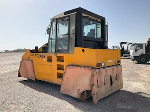 Cilindru compactor Ammann ABG PT 240 R - imagine 3