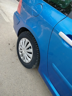 Dezmembrez Peugeot 307  - imagine 4