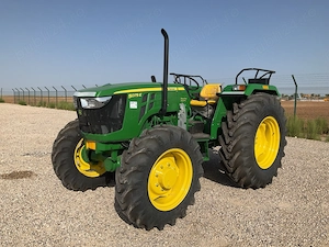 Tractor John Deere 5075 E NOU
