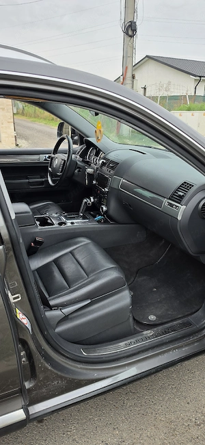 Ansamblu Volkswagen Touareg + remorca 5 metri