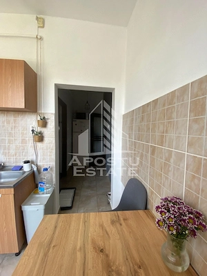 Apartament cu 2 camere de vanzare,decomandat, Zona Aeroport Timisoara - imagine 6