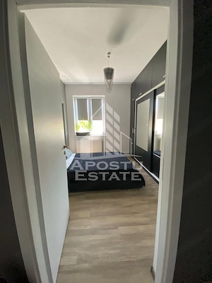 Apartament cu 2 camere de vanzare,decomandat, Zona Aeroport Timisoara - imagine 5