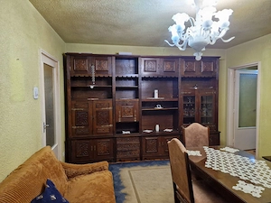 Vand apartament 3 camere, metrou Favorit - imagine 2