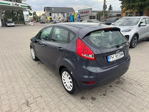 Ford Fiesta 1.6 Diesel - imagine 8