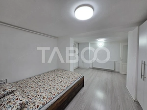 Apartament 3 camere de inchiriat 75 mp 2 dormitoare zona Central Sibiu - imagine 11