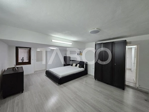 Apartament 3 camere de inchiriat 75 mp 2 dormitoare zona Central Sibiu - imagine 2