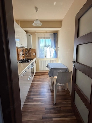 Dau spre închiriere ap cu 2 camere, bucătărie,baie, terasă  - imagine 3