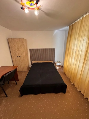 Inchiriez apartament