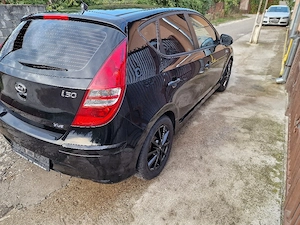 Vând Hyundai I30 Motor 1,6 Benzină 126 C.P. E5 - imagine 5