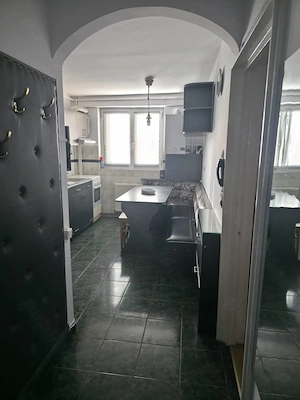  Apartament 3 camere de închiriat, zonă excelentă cu vedere spre Tampa - imagine 3