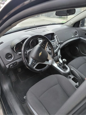 Chevrolet cruze - imagine 2