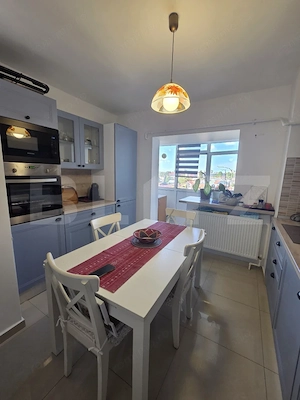 Apartament 4 camere, 86.70 mp, zona centrala Targoviate - imagine 3