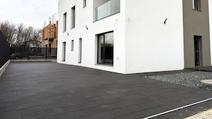 Apartament 4 camere 115mp si curte 200mp Calea Cisnadiei - imagine 2
