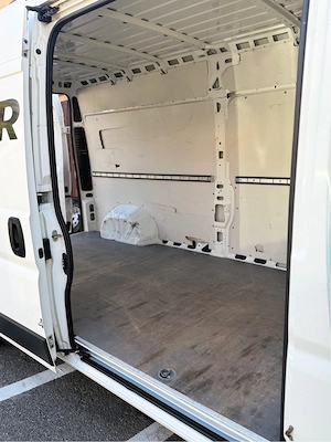 Peugeot Boxer 2018 L3H2 - imagine 2