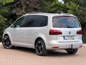    VW Touran 2.0 TDI 140 CP Automată DSG | Recent Adusă | Dotări Premium | Carte Service - imagine 4