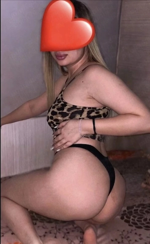 Blonda finuța 36 ani