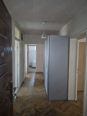 Apartament 3 camere decomandat etaj 4 din 7  zona Lipovei lamga Dedeman bloc din 1991 - imagine 4