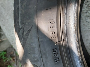Anvelopa iarnă Bridgestone, 215/65/R16. - imagine 2