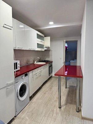 Ap.3 cam, D, zona Garii, Zugravi 