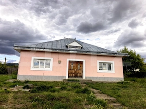 Casă parter, 3 camere, teren 1.240 mp și panoramă superbă – Comuna Țibana - imagine 3