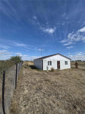 PRIMUM IMOBILIARE | TEREN EXTRAVILAN 6.700 MP  #206;N URSENI | CABAN #258; 90 MP | 2 PU #538;URI FOR