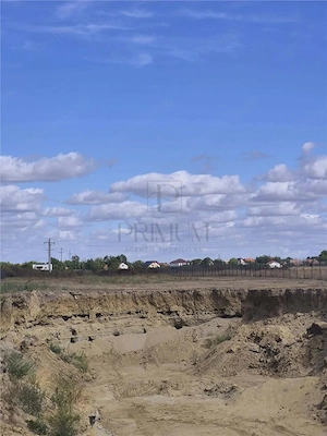 PRIMUM IMOBILIARE | TEREN EXTRAVILAN 6.700 MP  #206;N URSENI | CABAN #258; 90 MP | 2 PU #538;URI FOR - imagine 3