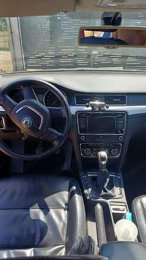 Skoda Superb 4x4 - imagine 2
