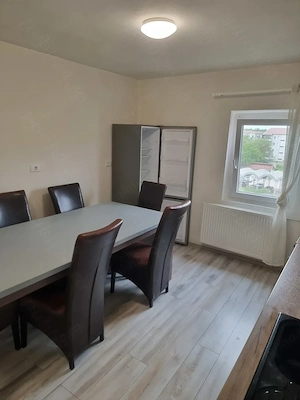 2 cam model cu 2 balcoane renovat recent mobilat si utilat zona Soarelui