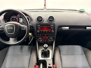 Audi A3 Sportback 1.4 TFSI Attraction - imagine 16