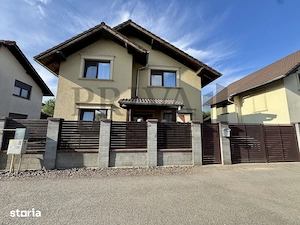 Casa individuală 5 camere, 2 bai, 96 mp, curte 230 mp, Giroc