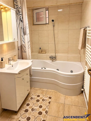Apartament generos, 90 mp, 3 camere si parcare privata, Grivitei, Brasov - imagine 5