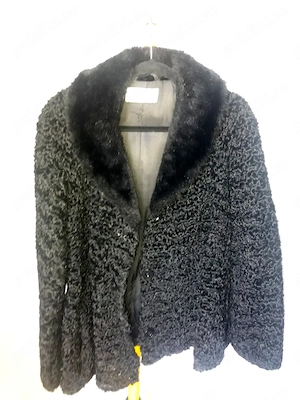 Haina blana vintage, bundiță, cojoc oaie, productie inainte de 1989, neagra
