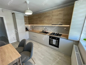 Apartament 2 camere decomandate balcon loc parcare zona Brana Selimbar - imagine 7
