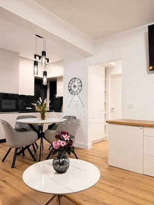 Apartament premium 2 camere,  parcare proprie, zona Torontalului