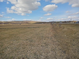 Teren cu deschidere 270 m la E 60,suprafata 1,57 ha,extravilan - imagine 2