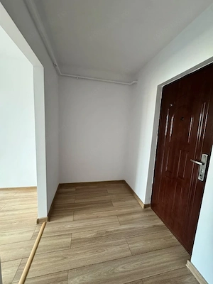 Garsoniera spatioas-Renovata integral-Potrivită pentru locuit sau investitie - imagine 7