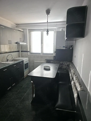 Apartament 3 camere de închiriat, zonă excelentă cu vedere spre Tampa - imagine 2