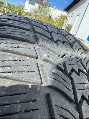 Anvelope iarna 225 55 R17