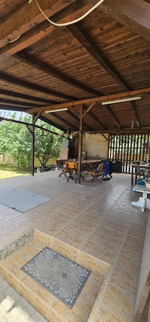 Casă cu 665 mp teren, garaj și terasă, zona Damila - imagine 4