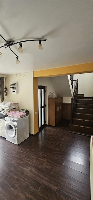 Casă cu 665 mp teren, garaj și terasă, zona Damila - imagine 9