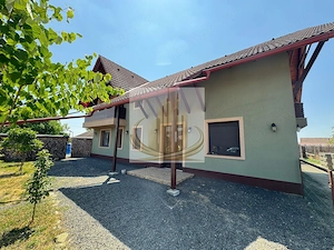 Casă spațioasă, 6 camere, teren 947 mp – Giarmata Vii, comision 0 - imagine 15