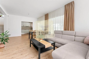 Casa moderna 6 camere 2 bai curte 1000mp Tocile - imagine 2