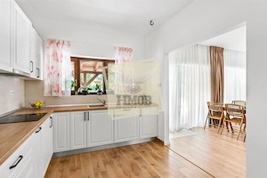 Casa moderna 6 camere 2 bai curte 1000mp Tocile - imagine 17